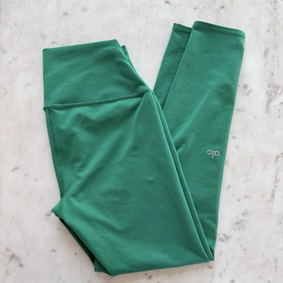 Alo Yoga High-Waist Airlift Legging in Lettuce Green Size M - Picture 1 of 8